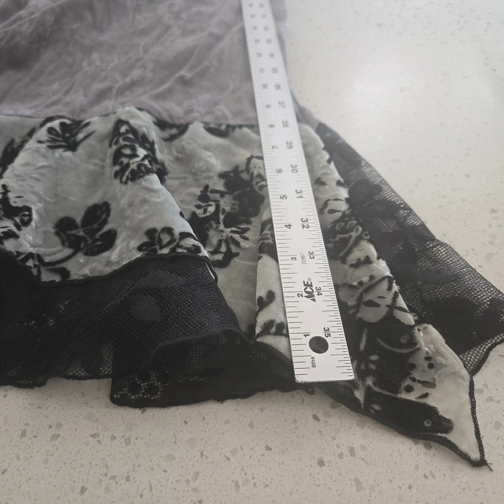 Vintage Skirt 1X Handkerchief Hem Floral Lace Midi Skirt Gray Black Plus Size